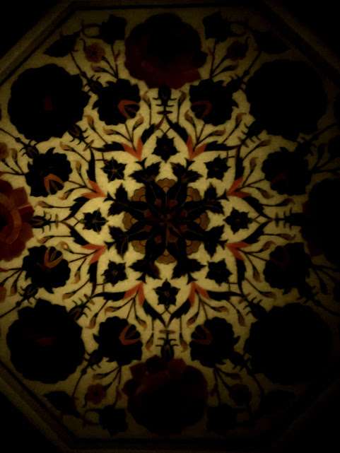 Master Piece Of Marble Inlay Side Table A piece Of Art alternate view